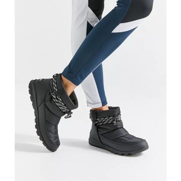SOREL Whitney Short Camp Ankle Boot Black Nylon Puffer Winter Women's 7 - Picture 2 of 9